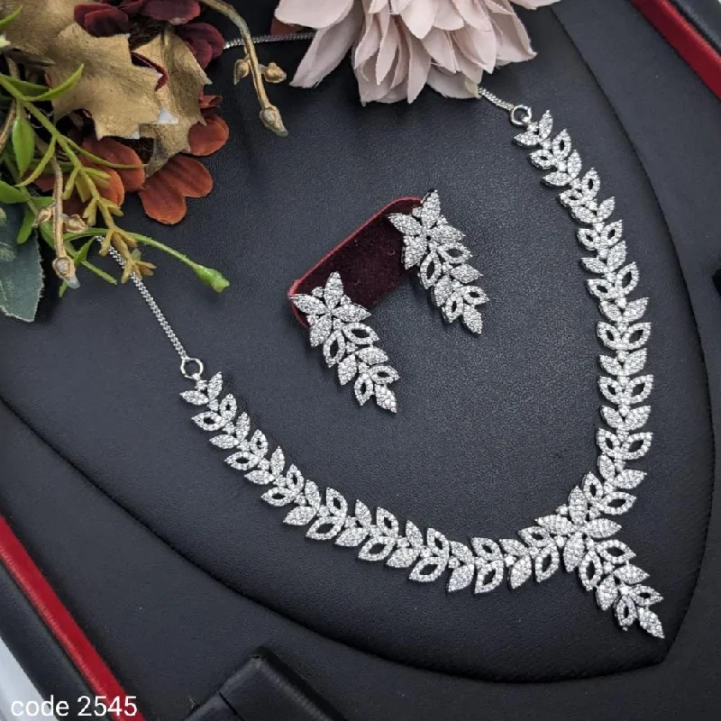 Unique Charm Necklace-Aamrapali Silver Plated Austrian Stone Necklace Set